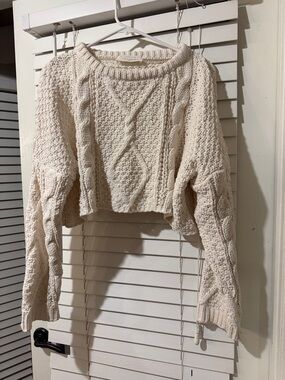 American Threads- Cropped Cable Knit Sweater - Cream